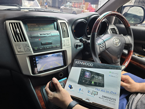 LEXUS คันหรู อัปเกรดด้วย Kenwood DMX5023S ที่ บอยออโต้ซาวด์ คลองเตย แล้วคุณจะติดใจ