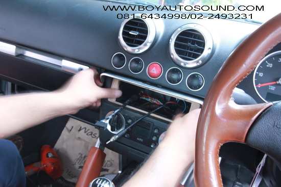 AUDI tt เปลี่ยน front เบา ๆ งานเนียน ๆ กับร้านบอยออโต้ซาวด์ 3