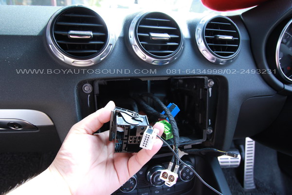 AUDI tt เริ่มถอดตั้งแต่ชิ้นแรก ยันงานจบ ทุกขั้นตอน เนี้ยบ เนียน  สนใจติดต่อคุณบอย 081-6434998 4