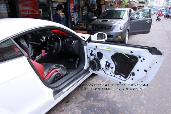 AUDI tt เริ่มถอดตั้งแต่ชิ้นแรก ยันงานจบ ทุกขั้นตอน เนี้ยบ เนียน  สนใจติดต่อคุณบอย 081-6434998 5