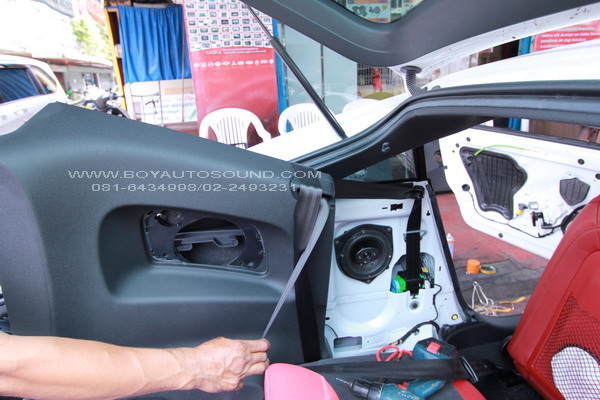 AUDI tt เริ่มถอดตั้งแต่ชิ้นแรก ยันงานจบ ทุกขั้นตอน เนี้ยบ เนียน  สนใจติดต่อคุณบอย 081-6434998 6