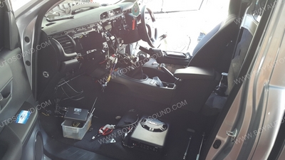 TOYOTA REVO เผยโฉมกันแล้วครับ ลูกค้าเป็นวัยรุ่นใจร้อน เลยมาติดเครื่องเสียงแบบจัดเต็ม นำหน้ากากตัวเต็ 3