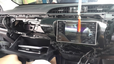 TOYOTA REVO เผยโฉมกันแล้วครับ ลูกค้าเป็นวัยรุ่นใจร้อน เลยมาติดเครื่องเสียงแบบจัดเต็ม นำหน้ากากตัวเต็ 4