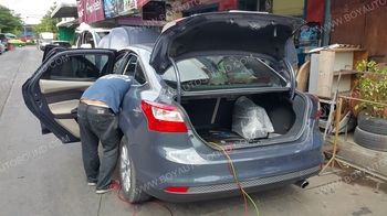 FORD ALL NEW FOCUS ใช้งานฟร้อนท์เดิมๆ เพิ่มเติมตู้ BASS MTX XTL110P ช่วยให้มิติในรถมันส์ขึ้นกว่าเดิม 2