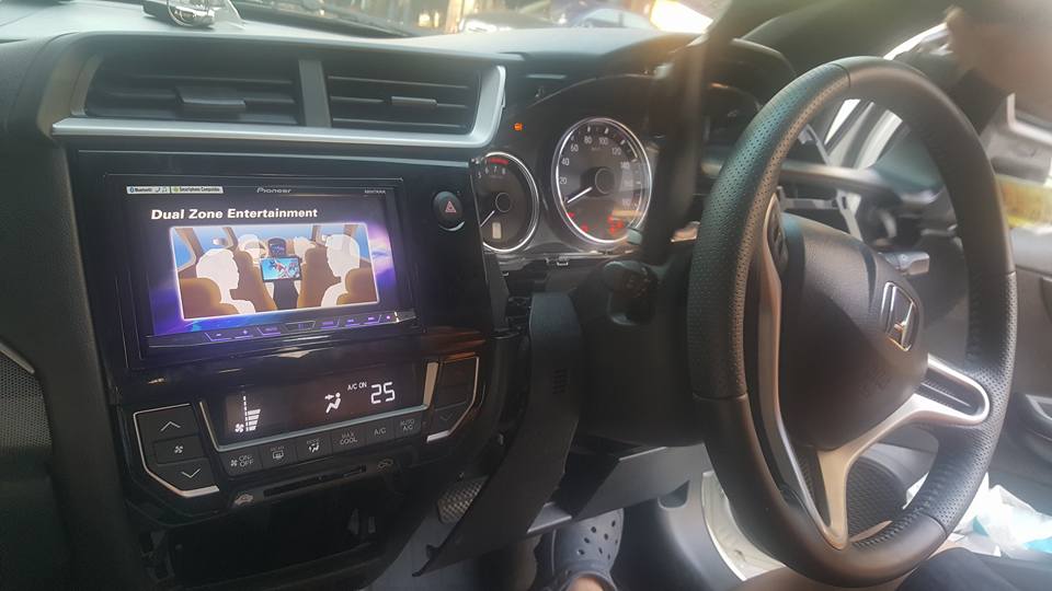 Honda BR-V เฮลั่น เปลี่ยนจอแต่ใช้งานคู่กับกล้องเดิมโรงงานก้อได้ หรือจะเปลี่ยนใหม่ก้อได้ 2