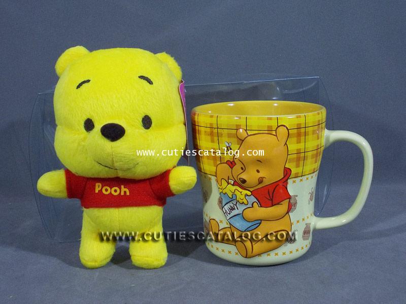 แก้วหมีพูห์ พร้อมตุ๊กตาหมีพูห์ (Pooh mug with Pooh doll)