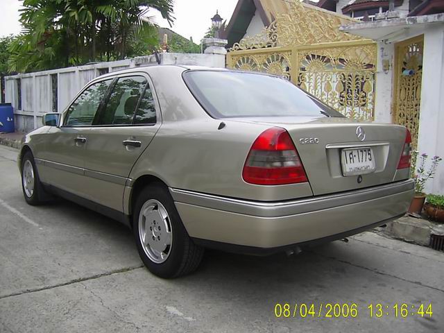 Rqq  ปี 1995 BENZ C220 สีบรอนซืทอง ออโต้ เบาะหนังแท้ปรับไฟฟ้าคู่ AIRBAG ABS แอร์ดิจิตอล $A01 1