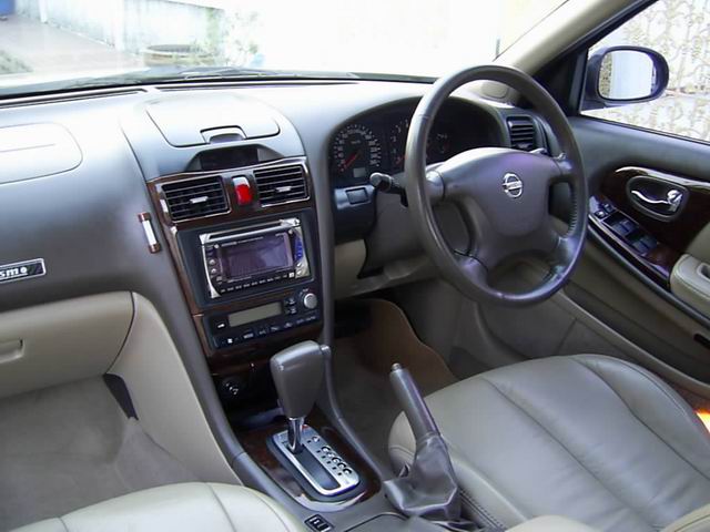 Rqq  NISSAN CEFIRO 2.0 V6 ปี 2002 สีทอง ออโต้ 2AIRBAGABSเบาะหนังแท้ปรับไฟฟ้า แอร์ดิจิตอล CD7แผ่น$A01 2