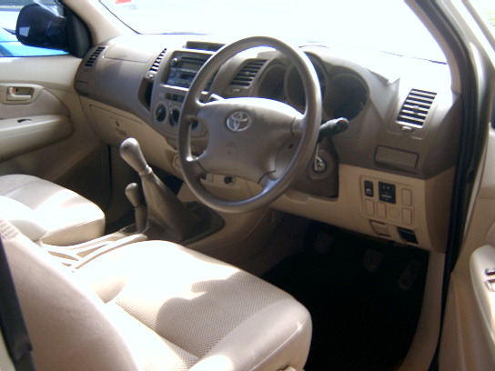 .ขาย TOYOTA HILUX VIGO3.0G X-TRACAB 4WD ปี 2005 รถกระบะสีบรอนซ์เงิน เกียร์ธรรมดาขับ4ล้อ AIRBAG $A16- 4