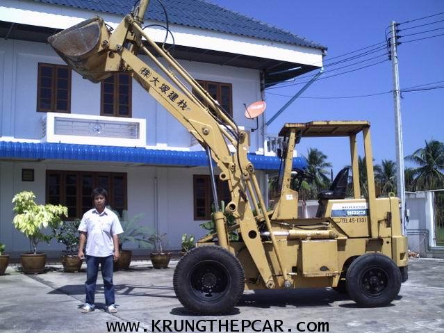 .ขาย รถตัก KOMATSU SD23-3 ยกได้สูง4เมตร สีเดิมทั้งคัน รถนอก พร้อมใช้ $A13-N6SS- 1