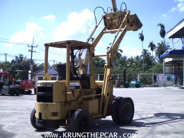 .ขาย รถตัก KOMATSU SD23-3 ยกได้สูง4เมตร สีเดิมทั้งคัน รถนอก พร้อมใช้ $A13-N6SS- 9