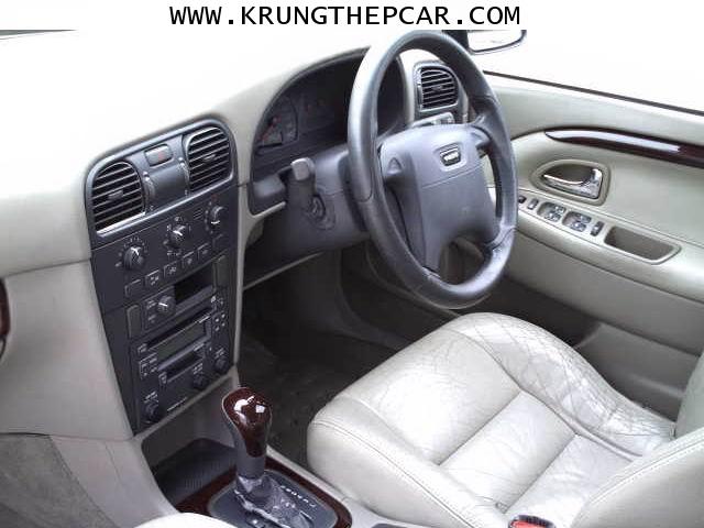 .ขาย รถยนต์ VOLVO V40 T4 2.0 TURBO 5ประตู ปี2001 สีบรอนซ์ทอง ออโต้ AIRBAG เบาะหนังแท้ปรับไฟฟ้า$A01. 4