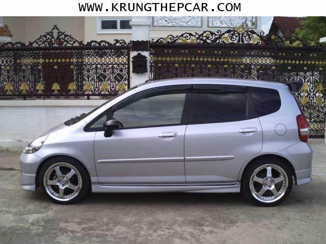 .ขาย HONDA JAZZ 1.5E i-DSi สีบรอนซ์เงิน ออโต้ ปี 2004 แม๊ก17นิ้ว ยางใหม่ มีสปอยเลอร์ $A11-P6IAT- 9