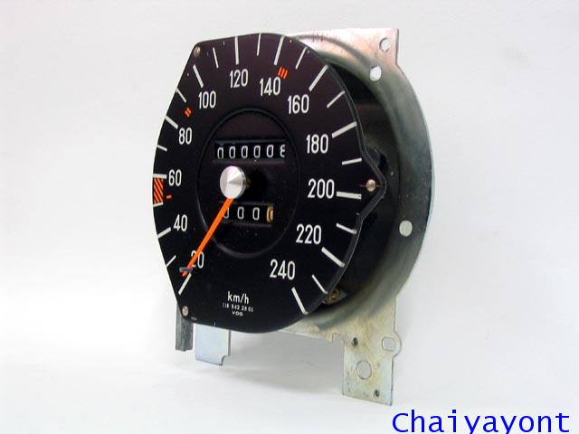 หน้าปัดเรือนไมล์ เกจความเร็ว รถเบนซ์คลาสสิค รถเบนซ์จัมโบ้ Classic Mercedes-Benz W116 280SEL 350SEL 2