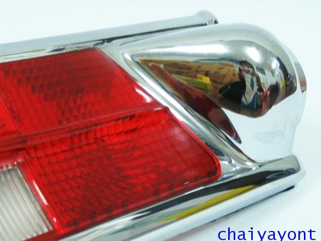 ฝาไฟท้ายด้านซ้าย รถเบนซ์หางปลาคลาสสิค Classic Fintail Mercedes-Benz W111 220B 220SB 220SEB 220SEC
