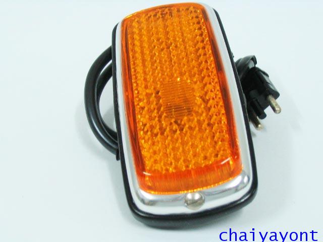 ไฟหรี่ข้างบังโกลนหน้า สีส้ม รถเบนซ์โบราณคลาสสิค Pagoda Mercedes-Benz W113 230SL 250SL 280SL 1