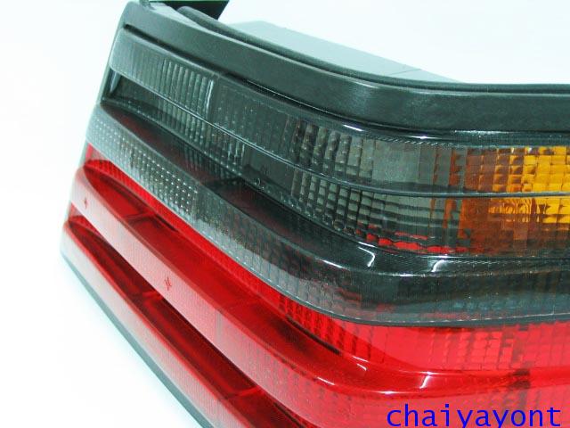 ชุดแต่ง ไฟท้ายข้างขวาสีดำ-แดง รถเบนซ์ Mercedes-Benz W124 200E 230E 280E 300E E200 E220 E280 E-Class 8