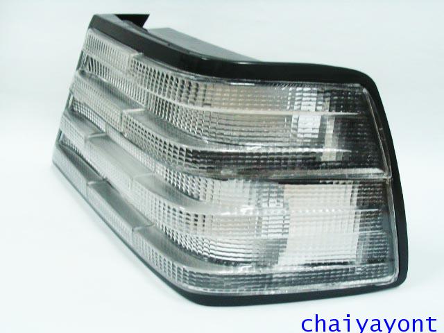 ชุดแต่ง ไฟท้ายข้างขวาใส รถเบนซ์ Mercedes-Benz W124 200E 230E 280E 300E E200 E220 E280 E-Class