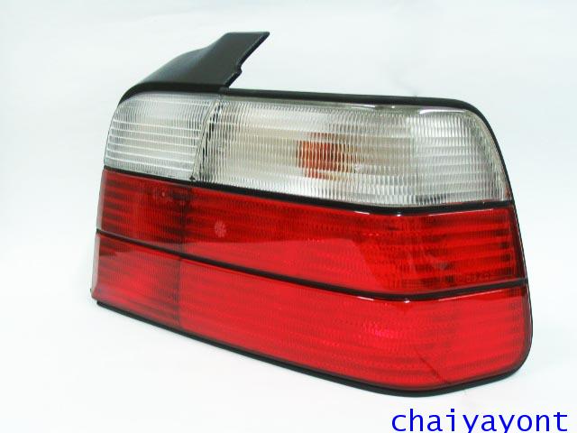 ไฟท้ายขาวแดง ULO ด้านขวา รถบีเอ็มดับบลิว BMW E36 316i 318i 320i 325i 328i M40 M43 M50 M52 Series 3