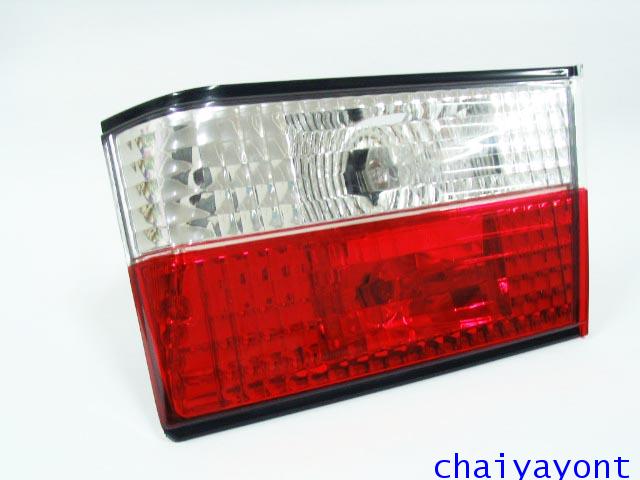 ชุดแต่งทับทิมไฟท้ายเพชร คริสตัล ขาว-แดง ด้านขวา รถบีเอ็มดับบลิว BMW E34 518i 520i 525i 530i M43 M50 2