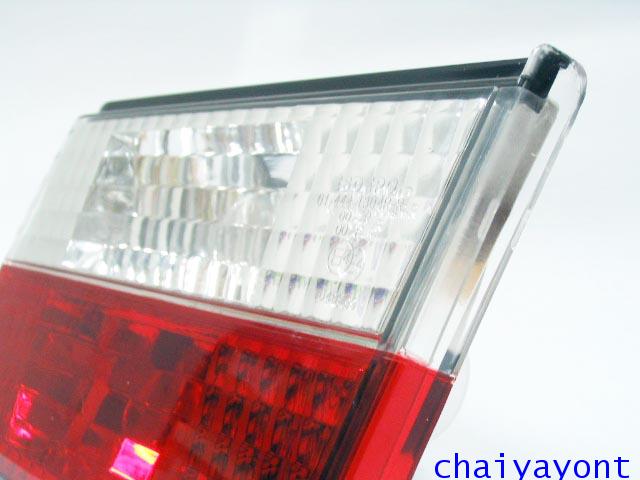 ชุดแต่งทับทิมไฟท้ายเพชร คริสตัล ขาว-แดง ด้านขวา รถบีเอ็มดับบลิว BMW E34 518i 520i 525i 530i M43 M50 8