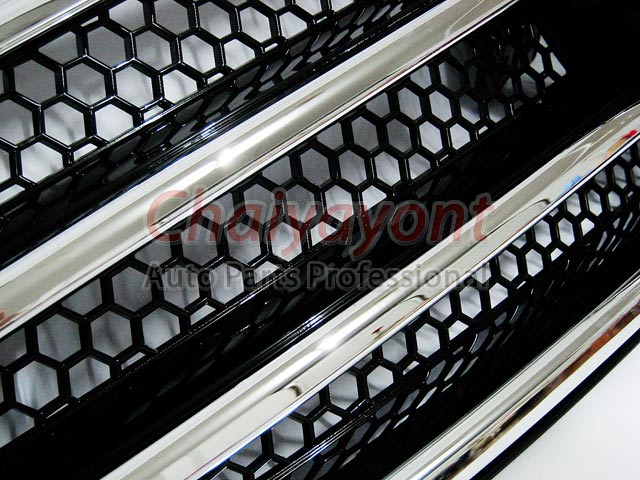 ประดับยนต์ชุดแต่งรถกระจังหน้าสปอร์ตสีดำรถเบนซ์ W204 รุ่น 4 ประตู Avantgarde C200 C220 C320 C180 C230 3