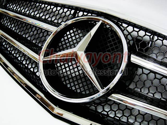 ประดับยนต์ชุดแต่งรถกระจังหน้าสปอร์ตสีดำรถเบนซ์ W204 รุ่น 4 ประตู Avantgarde C200 C220 C320 C180 C230 5