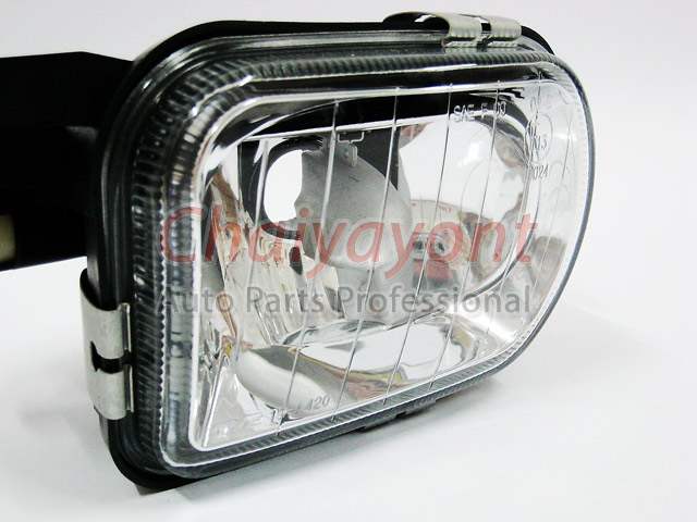 ประดับยนต์ชุดแต่งรถ LH ไฟตัดหมอก Clear Type รถเบนซ์ Mercedes-Benz W203 ปี 2006 C180 C200 C220 C240 C 2