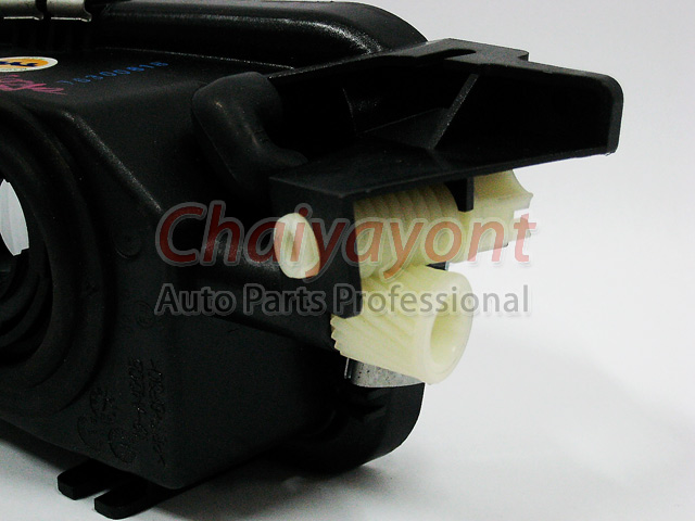 ประดับยนต์ชุดแต่งรถ LH ไฟตัดหมอก Clear Type รถเบนซ์ Mercedes-Benz W203 ปี 2006 C180 C200 C220 C240 C 4