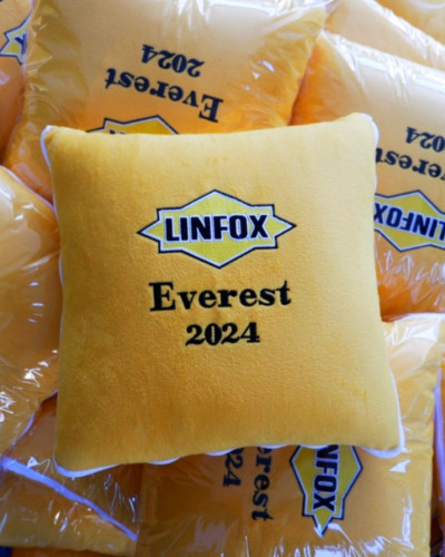 บริษัทLINFOXจ.ฉะเชิงเทราสั่งทำหมอนผ้าห่มผ้าขนเป็นของขวัญปีใหม่ให้พนักงาน