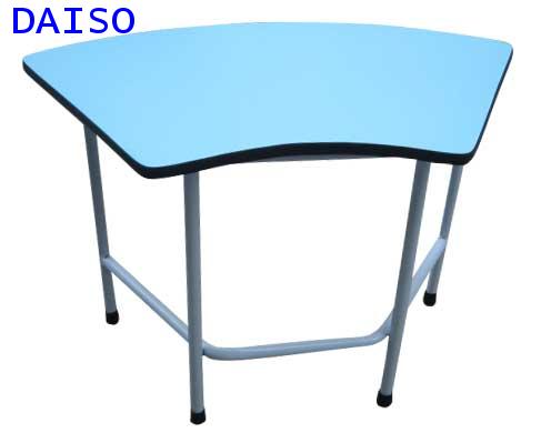 โต๊ะ/โต๊ะทรงเสี้ยวพระจันทร์ สำหรับโรงเรียนอนุบาล, S-96 1