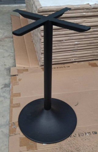 ขาโต๊ะเหล็กหล่อ ทรงแชมเปญ  ทำสีดำ  รหัส T-126 BLACK 1