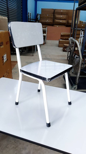 เก้าอี้นักเรียน ระดับชั้นอนุบาล  เก้าอี้สีขาว  รหัส S-85-C 3