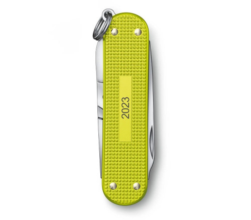 มีดพับ Victorinox Classic SD Alox Limited Edition 2023  Electric Yellow (0.6221.L23) 2