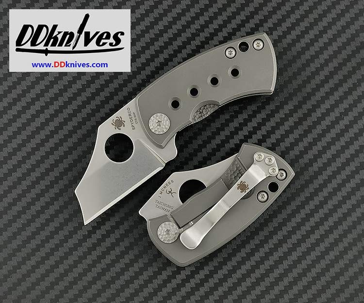 มีดพับ Spyderco McBee Folding Knife CTS-XHP Plain Blade, Milled Titanium Handles (C236TIP)