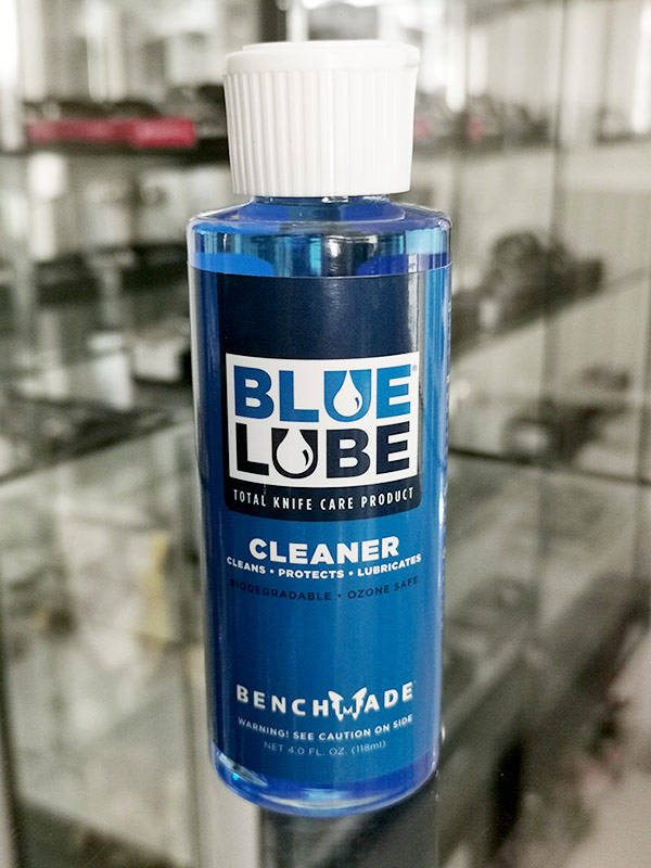 น้ำยาทำความสะอาด หล่อลื่นและป้องกันสนิม Benchmade BlueLube Cleaner ขนาด 4 ออนซ์ (983901F)