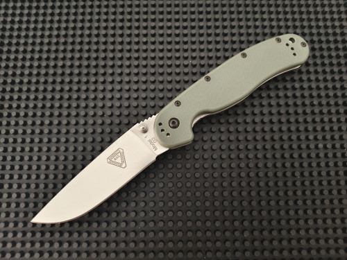 มีดพับ Ontario RAT Model 1 Folding Knife Satin D2 Plain Blade, OD Green Nylon Handles (8867OD)