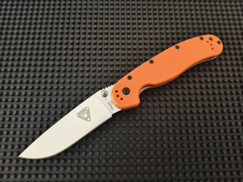 มีดพับ Ontario RAT Model 1 Folding Knife Satin D2 Plain Blade, Orange Nylon Handles (8867OR)