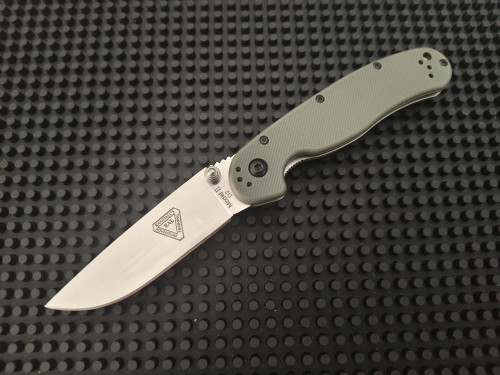 มีดพับ Ontario RAT Model 2 Folding Knife D2 Satin Plain Blade, OD Green Nylon Handles (8828OD)