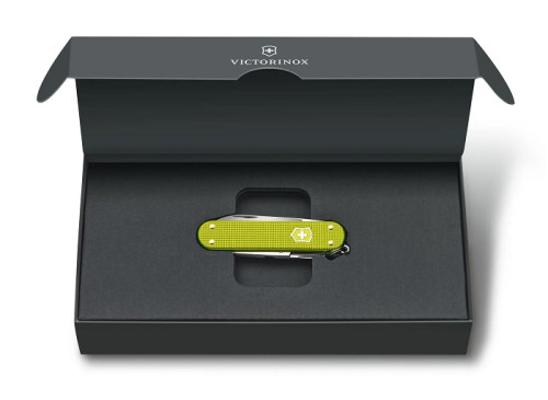มีดพับ Victorinox Classic SD Alox Limited Edition 2023  Electric Yellow (0.6221.L23) 3