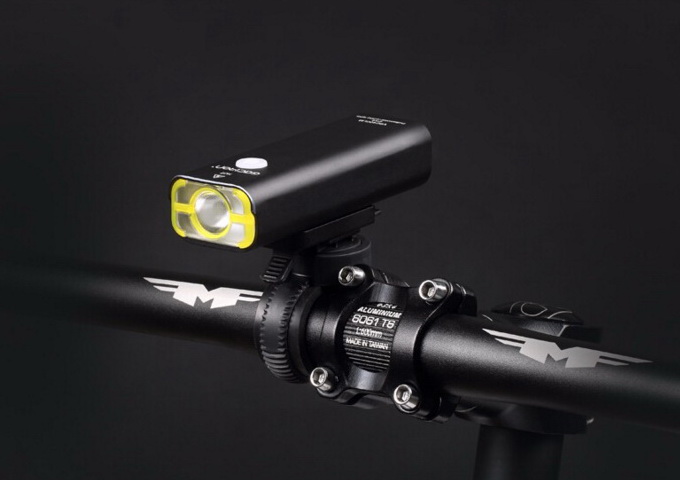 ไฟหน้าจักรยาน Gaciron แบบมืออาชีพ สว่างมากถึง 400 ลูเมนส์ ชาร์จไฟผ่าน USB