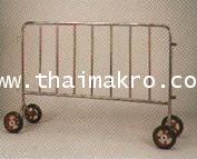 แผงกั้นชนิดสแตนเลส เกรด 304 ชนิดมีล้อยางยาว 1 m. ,1.5 m. ,2 m. และ 3 m.