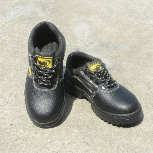 YAMADA Model.PLS5 รองเท้าเซฟตี้ หนัง PU หุ้มส้นหัวเหล็ก Safety shoes (มีทุกไซส์)
