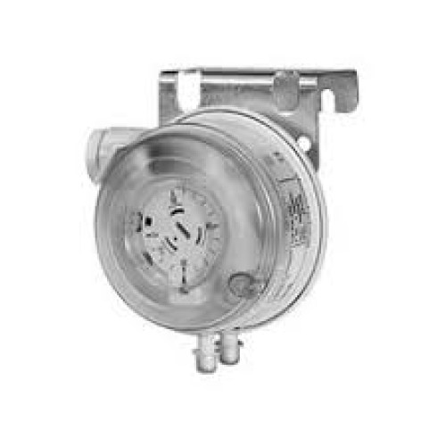 SIEMENS รุ่น QBM81-3 Differential Pressure Switch 