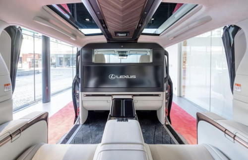 ชุดพรมปูพื้นของแท้ Lexus LM350h ที่สุดของความหรูหรา 4