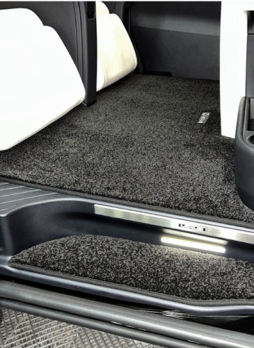ชุดพรมปูพื้นของแท้ Lexus LM300h ที่สุดของความหรูหรา 1
