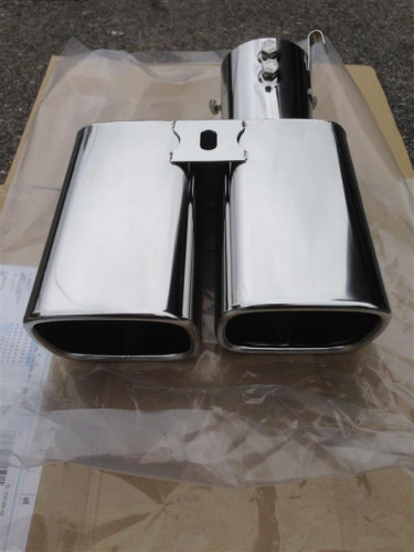 ปลายท่อคู่ของแท้ Modellista Alphard 30 / Vellifre 30