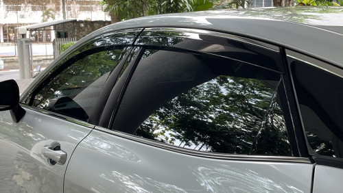 Weather guard  ชุดกันสาดแท้ บังลม Crown Crossover, Crown 230 2