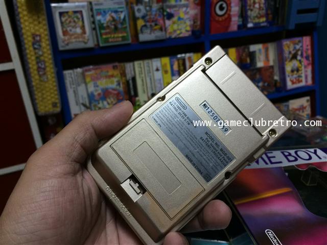 Gameboy Pocket Gold เกมบอย พ๊อกเกตสีทอง 2