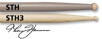 มือกลองขั้นเทพ ใช้ไม้ตีกลองชุด VICFIRTH ในการตีกลองชุด ร้านขายอุปกรณ์กลองชุด ต้องจีอาย 15